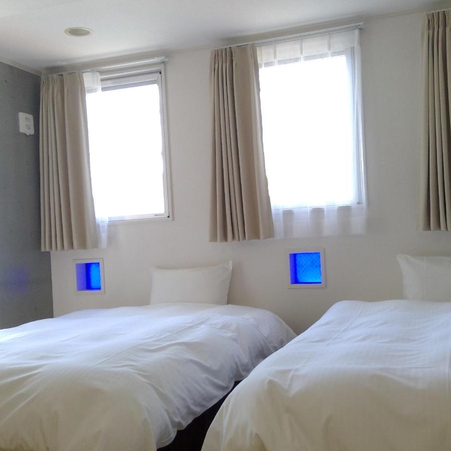 Across Omoromachi Naha Lejlighedshotel Eksteriør billede