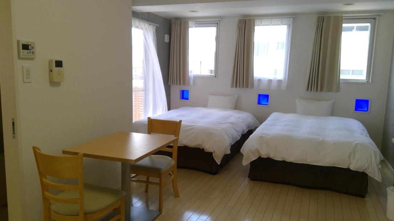 Across Omoromachi Naha Lejlighedshotel Eksteriør billede